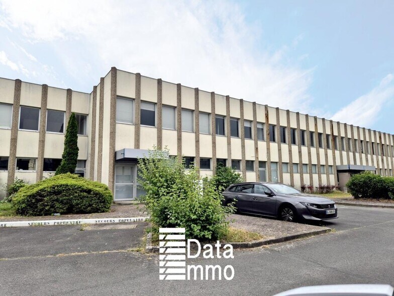 2 Avenue Des Bleuets, Bonneuil-sur-Marne à louer - Photo de l’immeuble – Image 1 sur 6