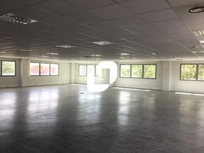 Bureau dans Saint-Priest à louer Photo intérieure– Image 2 sur 9