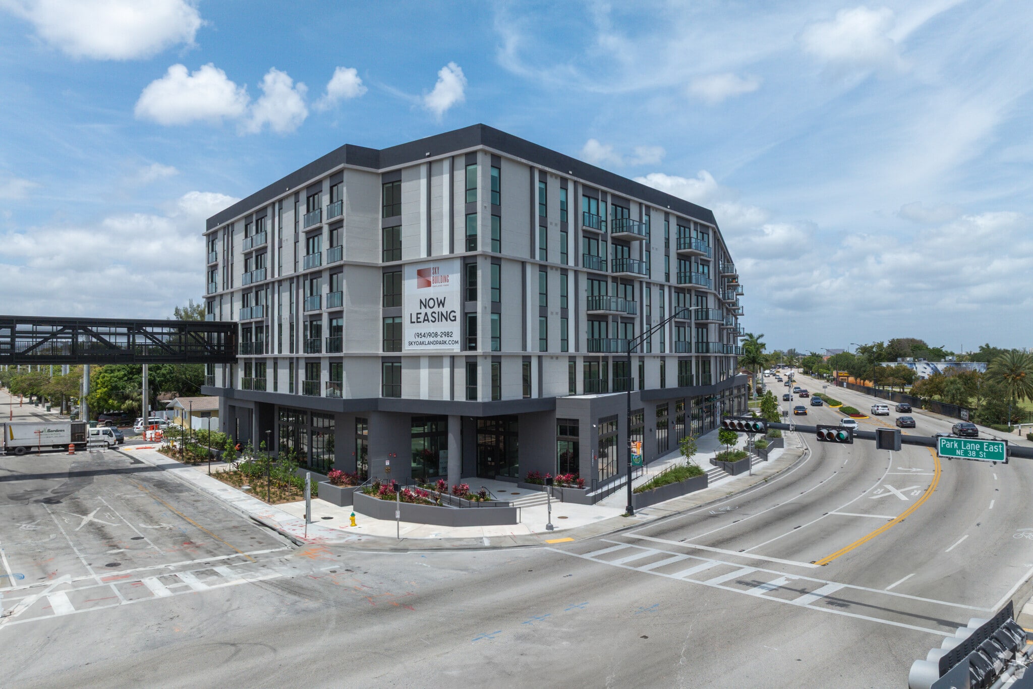 3801 N Dixie Hwy, Oakland Park, FL à louer Photo principale– Image 1 sur 6