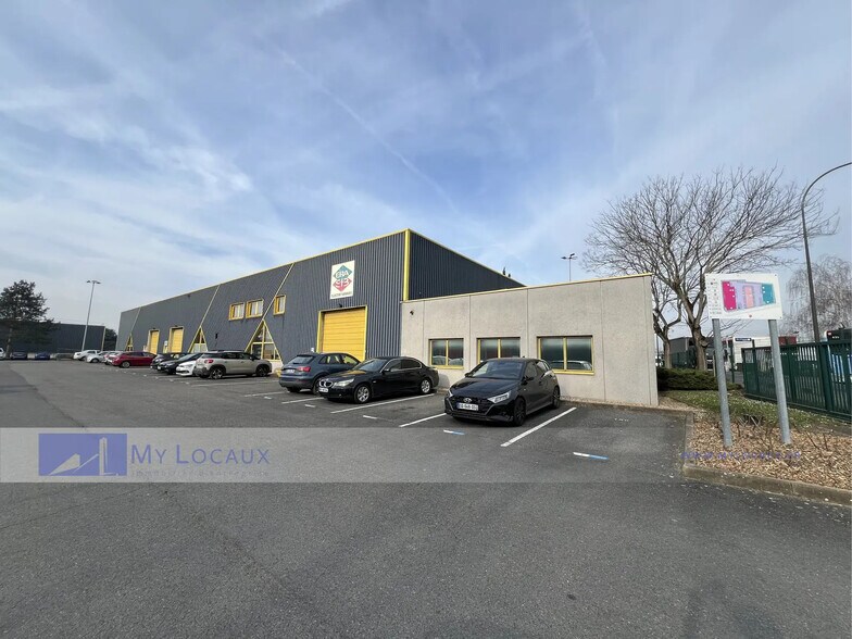 Local d’activités dans Argenteuil à louer - Photo de l’immeuble – Image 1 sur 11