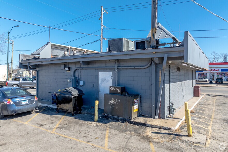 345 Collins St, Joliet, IL à vendre - Photo de l’immeuble – Image 2 sur 12