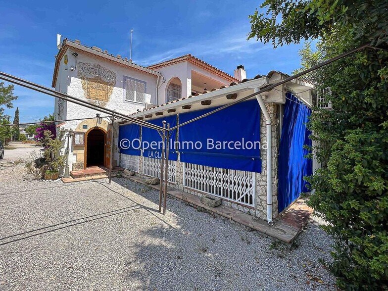 Local commercial dans Sant Pere de Ribes, Barcelona à vendre - Photo de l’immeuble – Image 1 sur 21