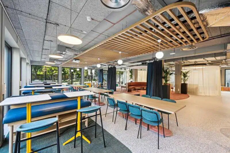 Bureau dans Bagneux à louer - Photo de l’immeuble – Image 3 sur 16