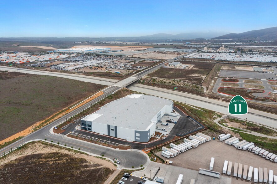 7310 Otay Crossing Ct, San Diego, CA à vendre - Photo de l’immeuble – Image 3 sur 13