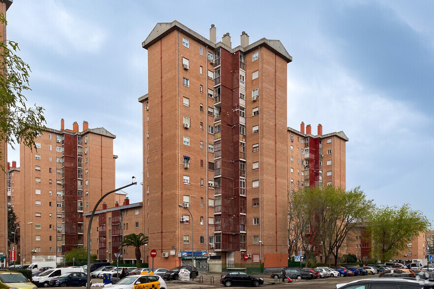 Calle Guadalcázar, 2, Madrid, Madrid à louer - Photo principale – Image 1 sur 2