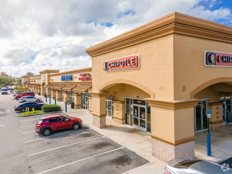 7720-7748 W Commercial Blvd, Lauderhill, FL à louer - Photo de l’immeuble – Image 1 sur 6