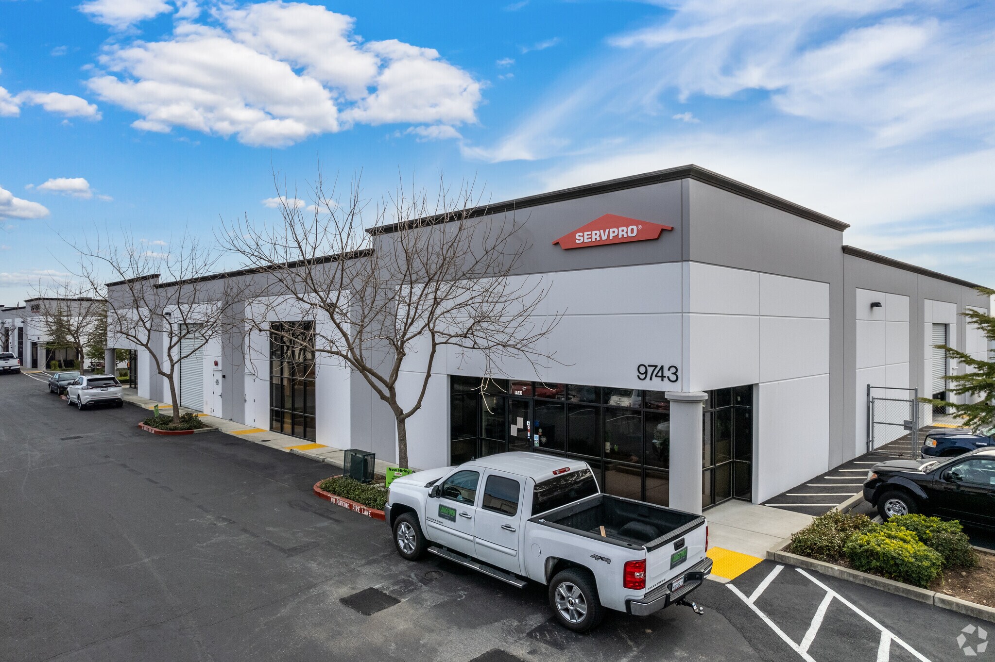 9743 Kent St, Elk Grove, CA à louer Photo de l’immeuble– Image 1 sur 7