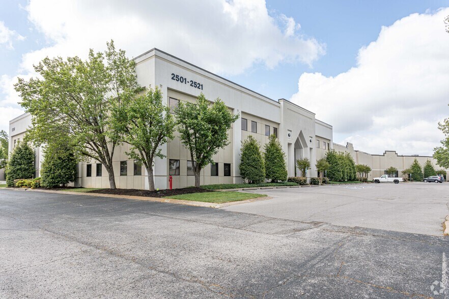 500-520 Royal Pky, Nashville, TN à louer - Photo de l’immeuble – Image 2 sur 7