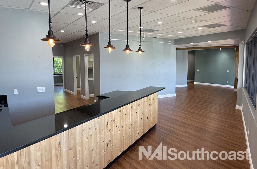 715-735 Colorado Ave, Stuart, FL à louer - Photo de l’immeuble – Image 3 sur 10