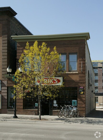1312 SE 4th St, Minneapolis, MN à louer - Photo de l’immeuble – Image 2 sur 4