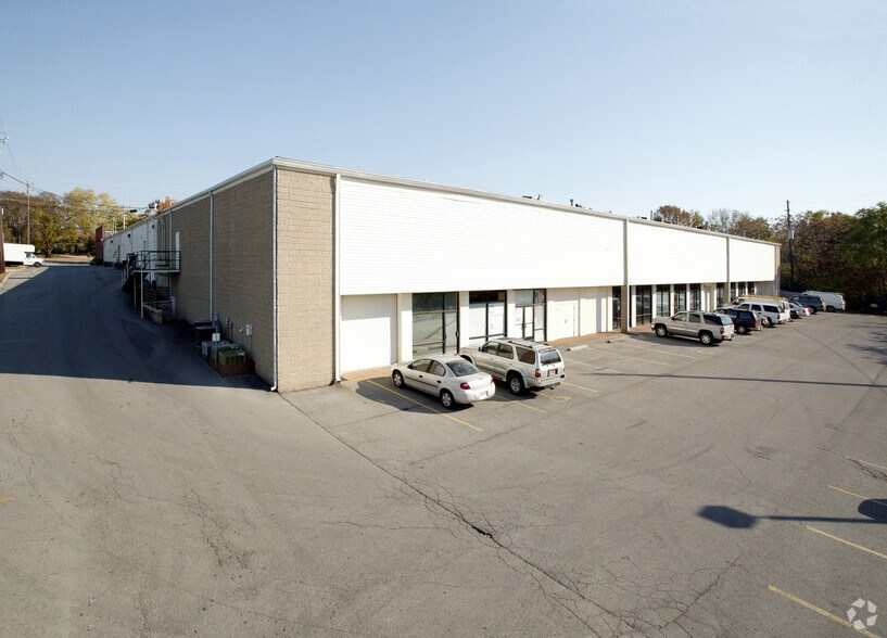 4825 Trousdale Dr, Nashville, TN à louer - Photo de l’immeuble – Image 3 sur 8