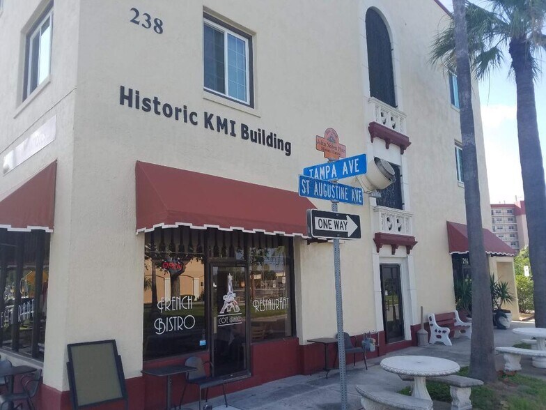 214-256 Tampa Ave W, Venice, FL à vendre - Photo de l’immeuble – Image 3 sur 23