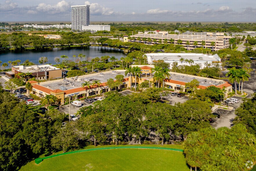 12681-12717 W Sunrise Blvd, Sunrise, FL à louer - Photo de l’immeuble – Image 1 sur 5