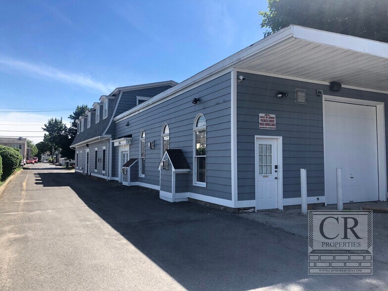 4 Delavergne Ave, Wappingers Falls, NY à vendre - Photo de l’immeuble – Image 1 sur 4