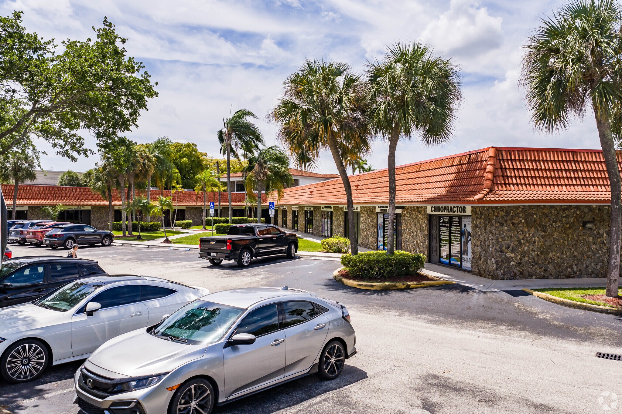 201 N University Dr, Plantation, FL à vendre Photo principale– Image 1 sur 12