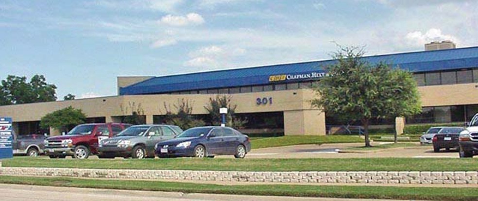 301 S Sherman St, Richardson, TX à louer - Photo de l’immeuble – Image 3 sur 4