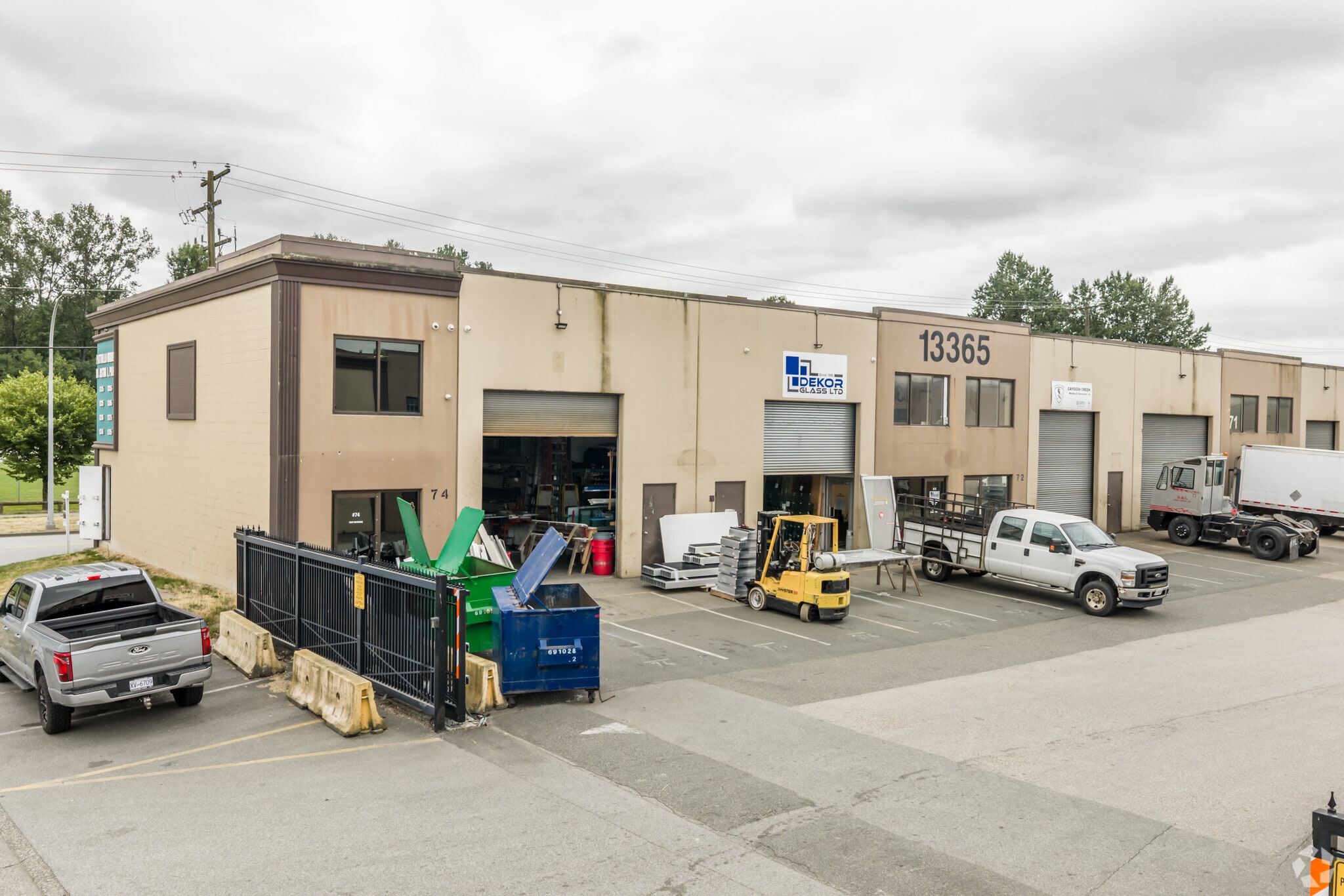 13365 115th Ave, Surrey, BC à vendre Photo principale– Image 1 sur 5