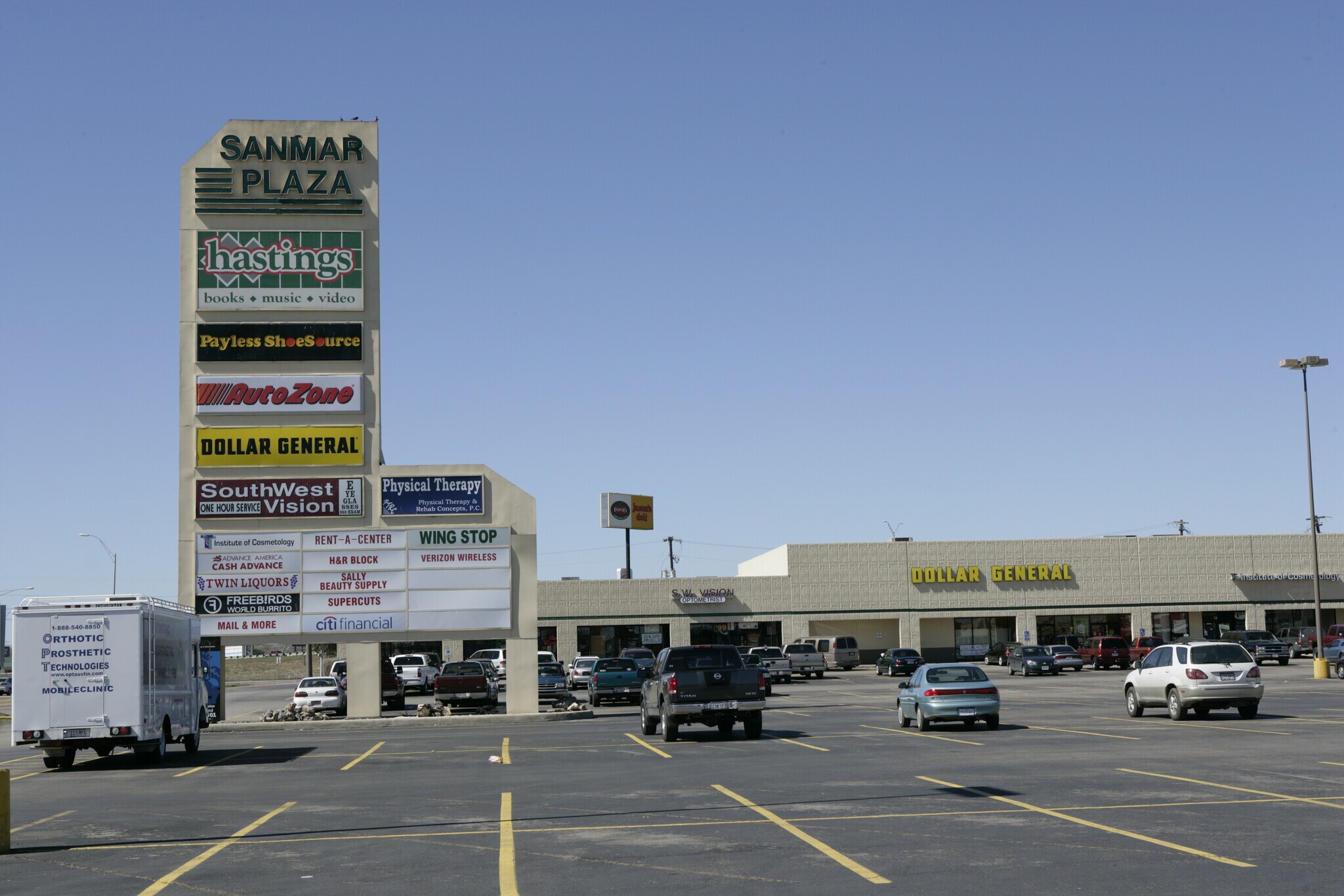 900-921 SH 80, San Marcos, TX à louer Photo principale– Image 1 sur 5
