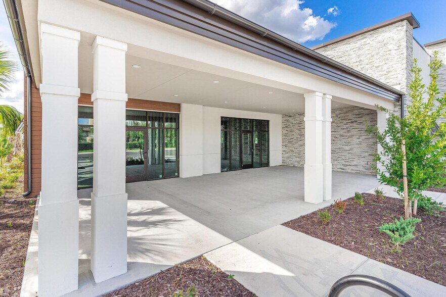 6002 Sand Lake Vista, Orlando, FL à louer - Photo de l’immeuble – Image 3 sur 25