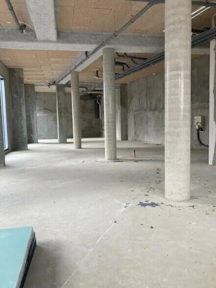 Local commercial dans Bagneux à louer - Photo intérieure – Image 2 sur 7