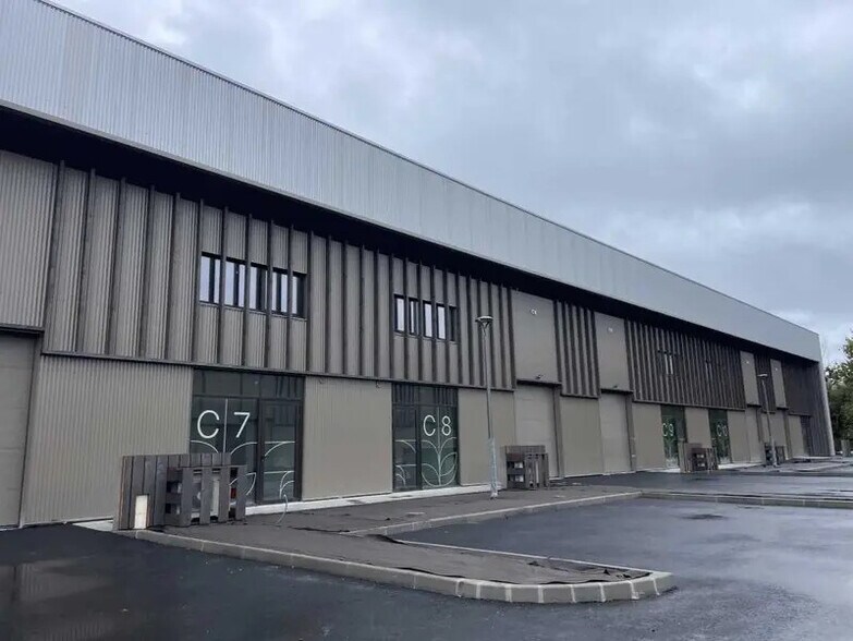 Local commercial dans Mérignac à louer - Photo de l’immeuble – Image 1 sur 8