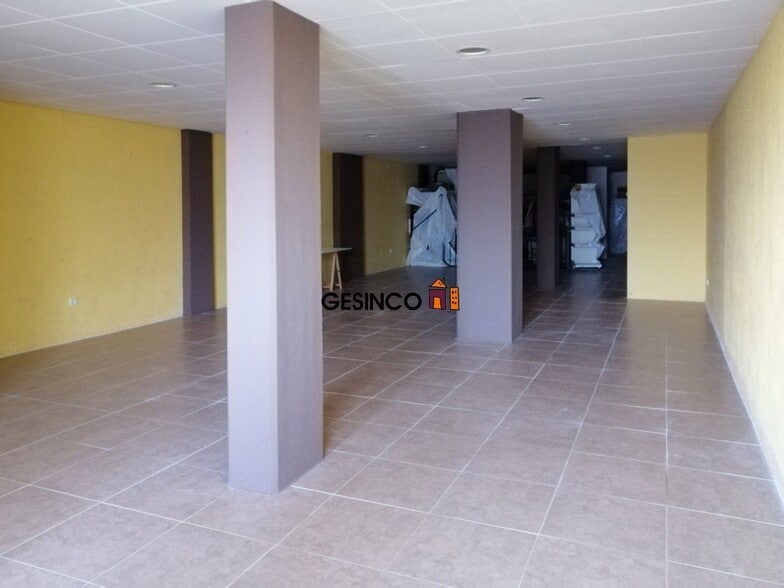 Local commercial dans València à louer - Photo de l’immeuble – Image 1 sur 4