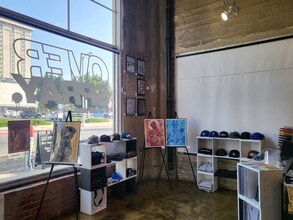 300-330 S Thomas St, Pomona, CA à louer Photo intérieure– Image 2 sur 7