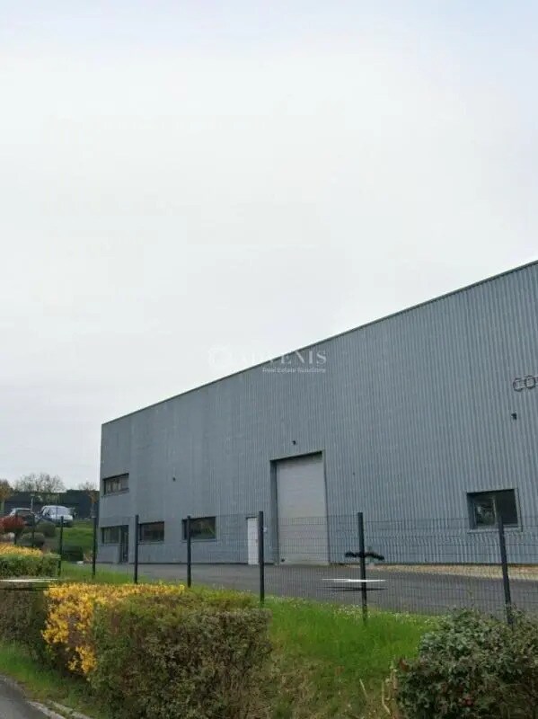 Local d’activités dans Gensac-la-Pallue à louer Photo de l’immeuble– Image 1 sur 2