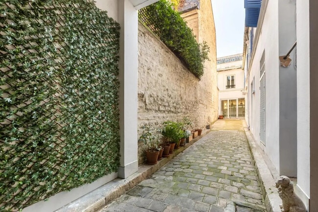 Plus de détails pour Bureau, Local commercial à louer