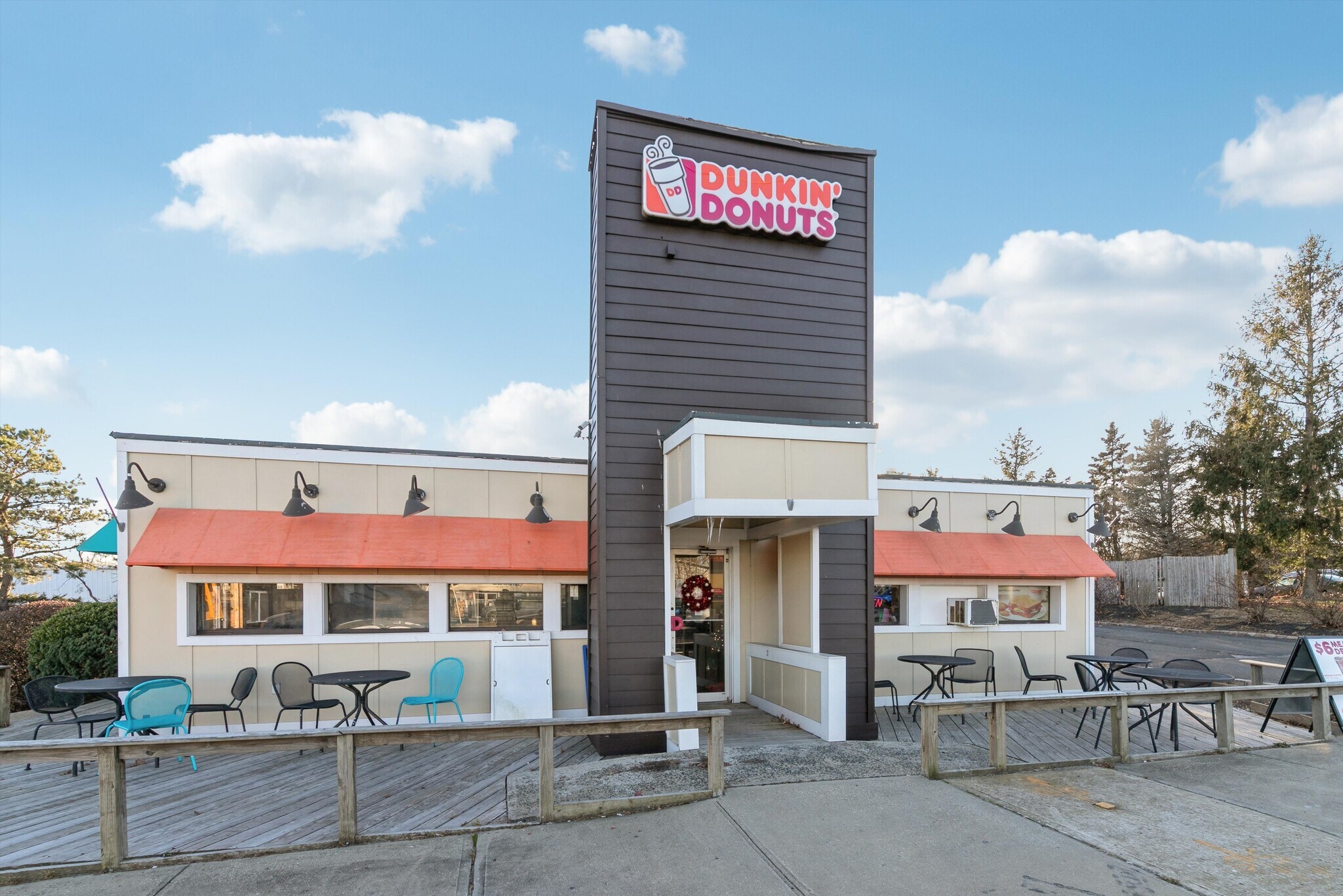 20 County Road 39, Southampton, NY à louer Photo principale– Image 1 sur 31