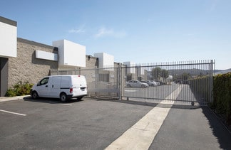 Plus de détails pour 13914-13932 Valley Blvd, La Puente, CA - Industriel/Logistique à louer