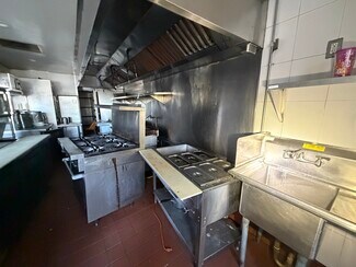 Plus de détails pour 11031-11061 Santa Monica Blvd, Los Angeles, CA - Local commercial à louer