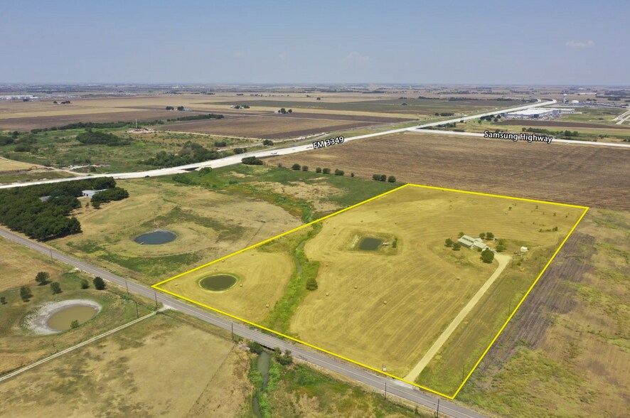 301 County Road 404, Taylor, TX à vendre - Photo de l’immeuble – Image 2 sur 8