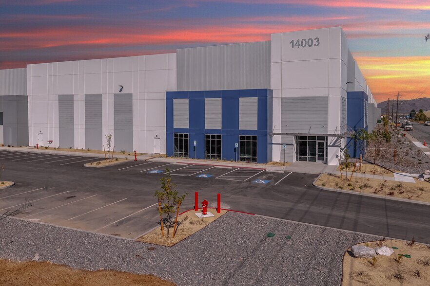 14003 Mount Anderson St, Reno, NV à louer - Photo de l’immeuble – Image 2 sur 13