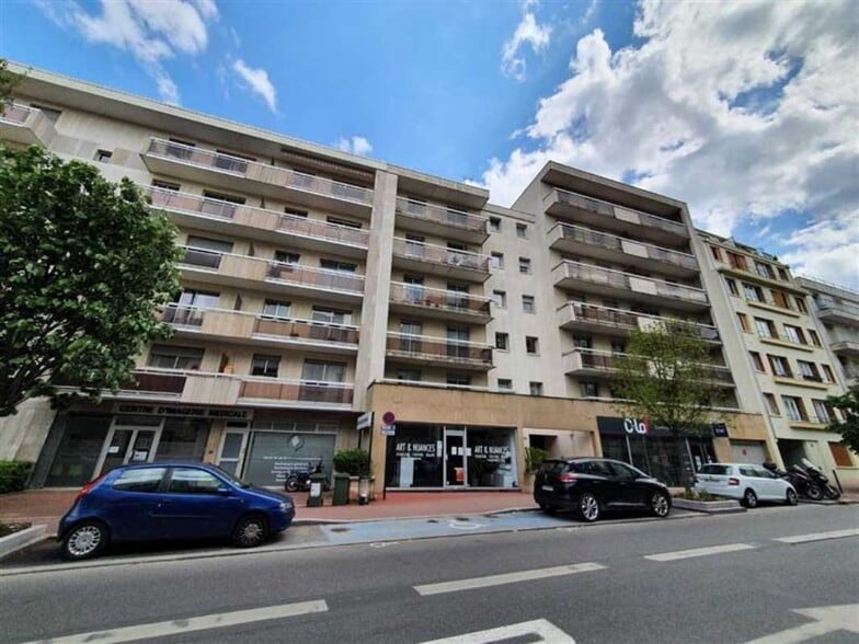 Bureau dans Clamart à louer - Photo de l’immeuble – Image 1 sur 12