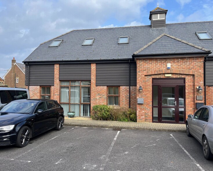 Wareham Rd, Lytchett Matravers à louer - Photo principale – Image 1 sur 1