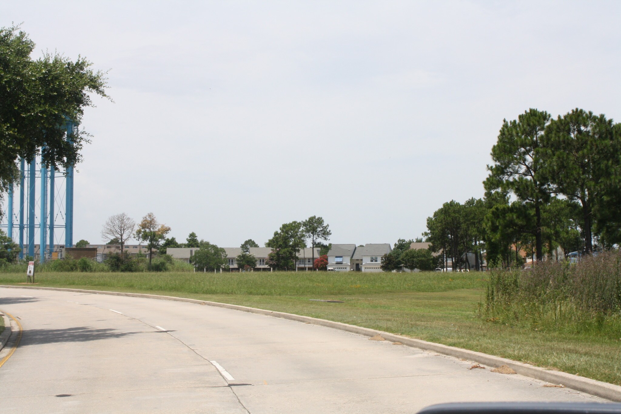 Oak Harbor Blvd, Slidell, LA à vendre Photo de l’immeuble– Image 1 sur 8