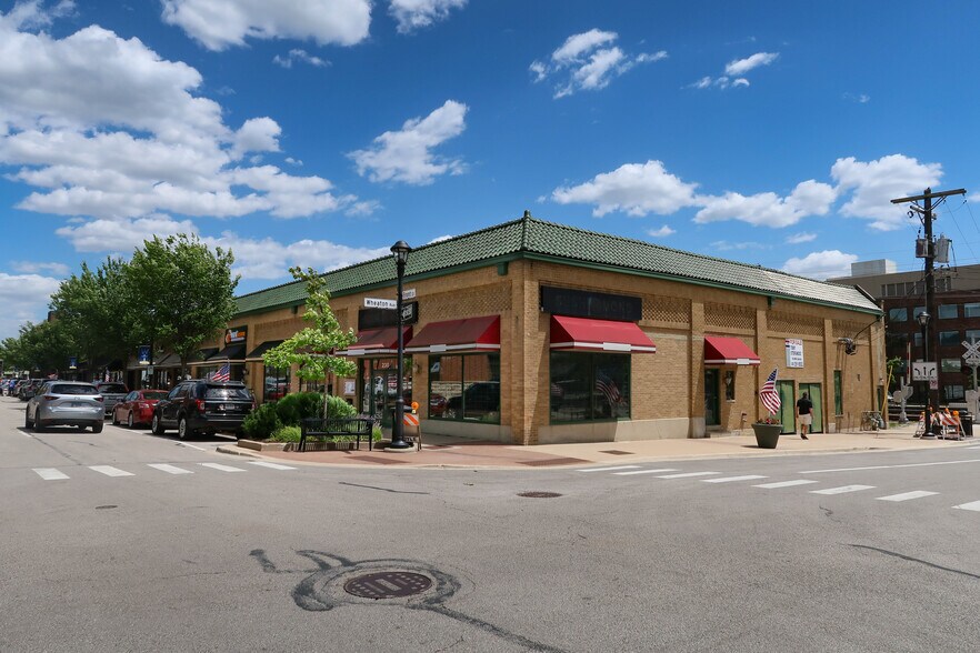 222-230 W Front St, Wheaton, IL à louer - Photo de l’immeuble – Image 1 sur 16
