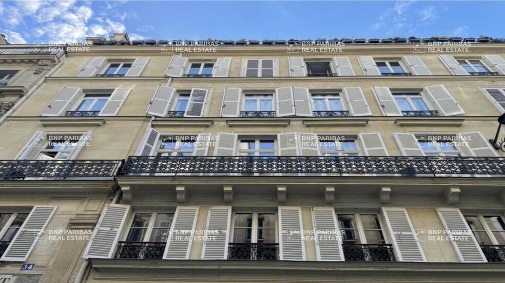 32 Rue Washington, Paris à vendre - Photo de l’immeuble – Image 1 sur 14