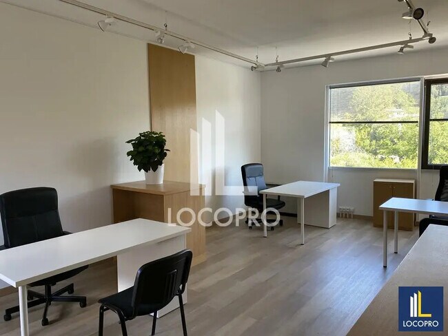 Plus de détails pour Bureau à louer
