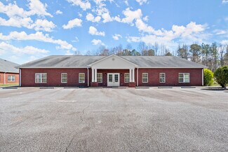 Plus de détails pour 135 Midway Dr, Cornelia, GA - Bureau à vendre