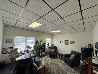 Plus de détails pour 370 Neff Ave, Harrisonburg, VA - Bureau à louer