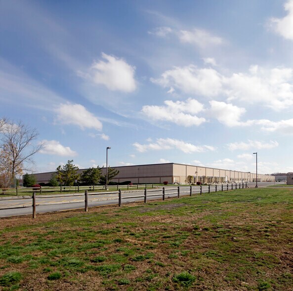 200 Birch Creek Rd, Swedesboro, NJ à louer - Photo principale – Image 1 sur 3