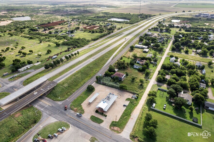 1298 N Bailey St, Electra, TX à vendre - Aérien – Image 1 sur 25