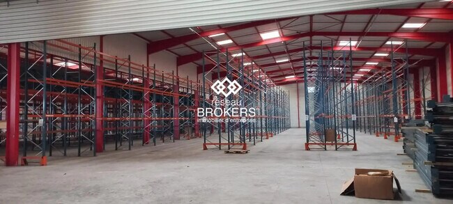 Plus de détails pour Industriel/Logistique à louer