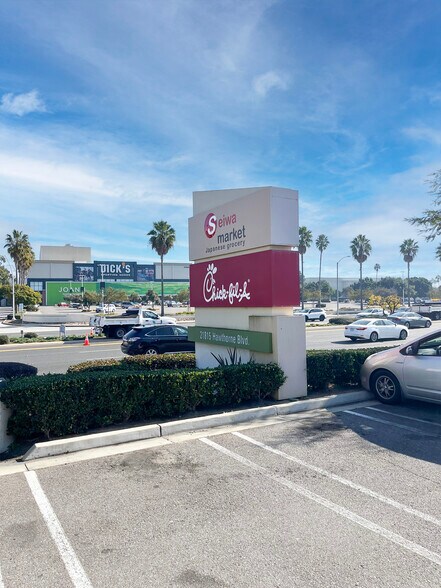 21815-21821 Hawthorne Blvd, Torrance, CA à louer - Photo de l’immeuble – Image 2 sur 4