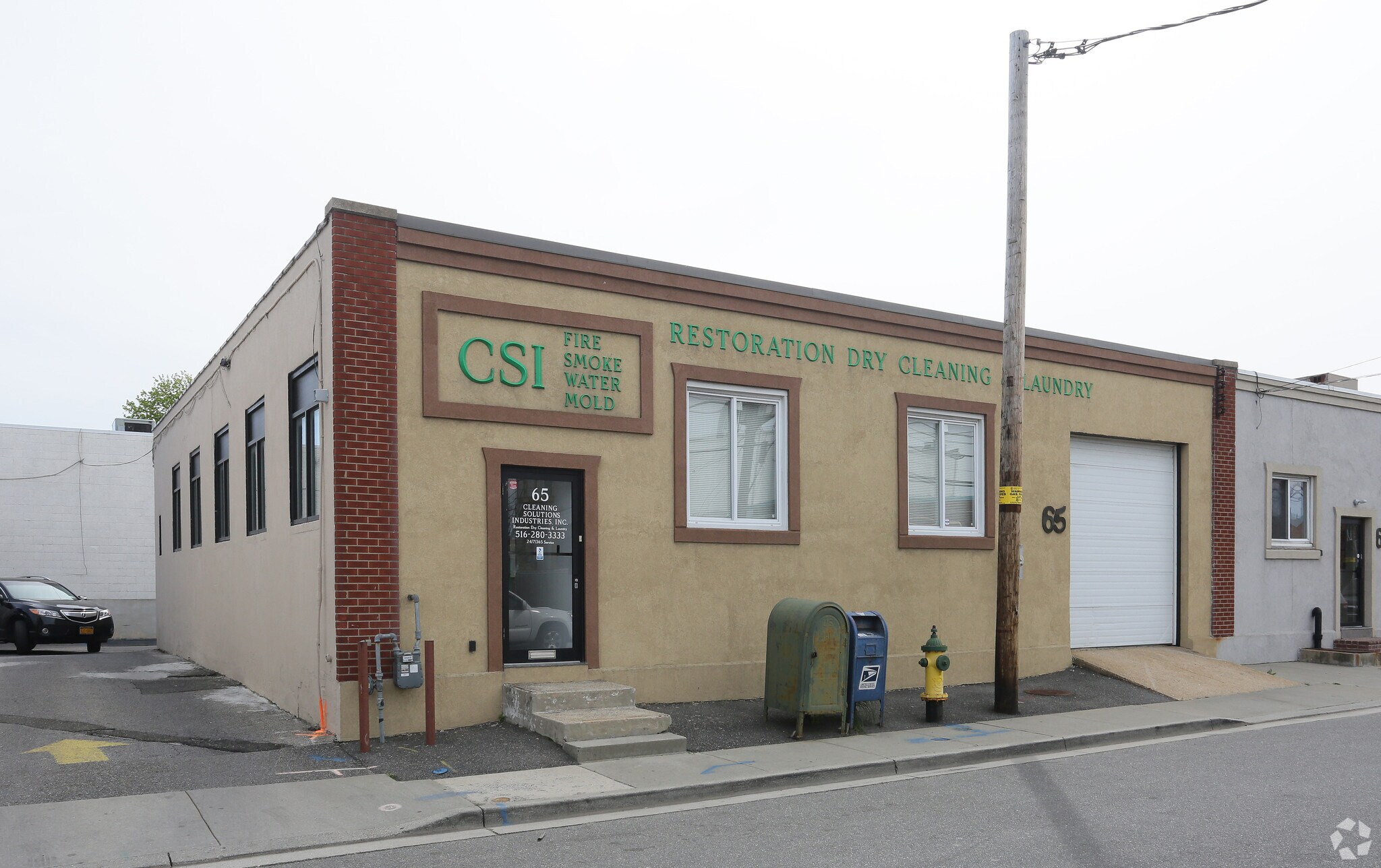 65 Albany Ave, Freeport, NY à louer Photo principale– Image 1 sur 7