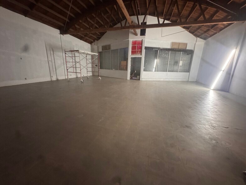 2636 N Figueroa St, Los Angeles, CA à louer - Photo principale – Image 1 sur 9