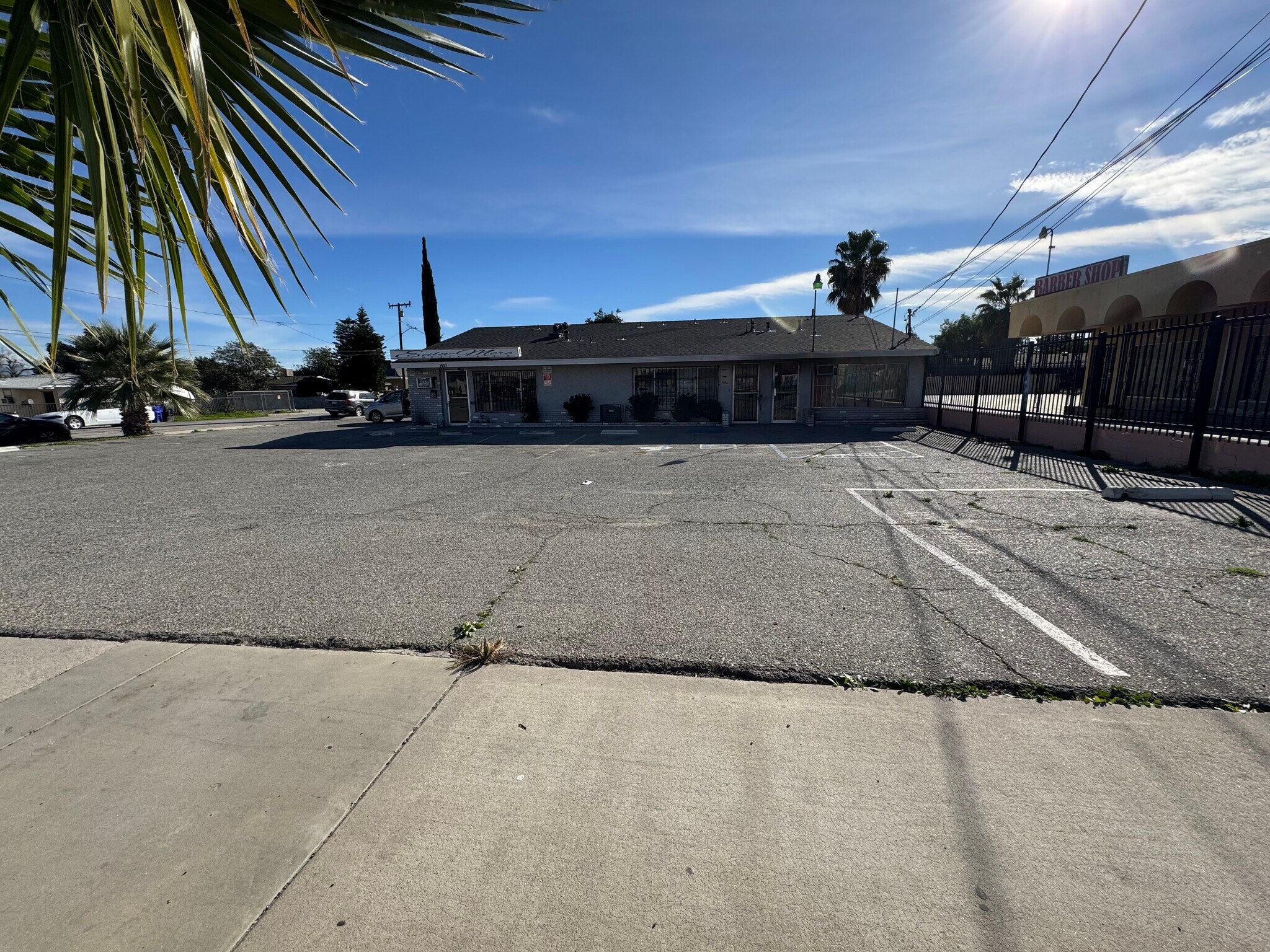 1655-1657 W Base Line St, San Bernardino, CA à louer Photo de l’immeuble– Image 1 sur 12