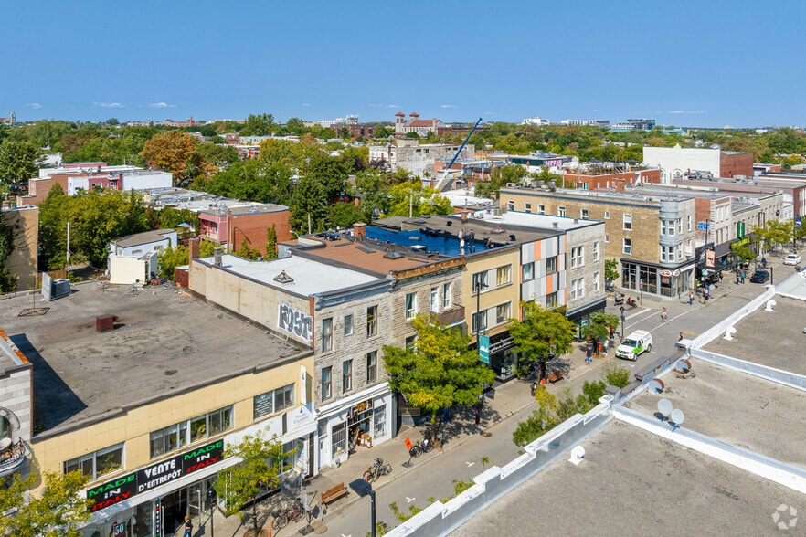 1563 Av Mont-Royal Ave East, Montréal, QC à louer - Aérien – Image 2 sur 2